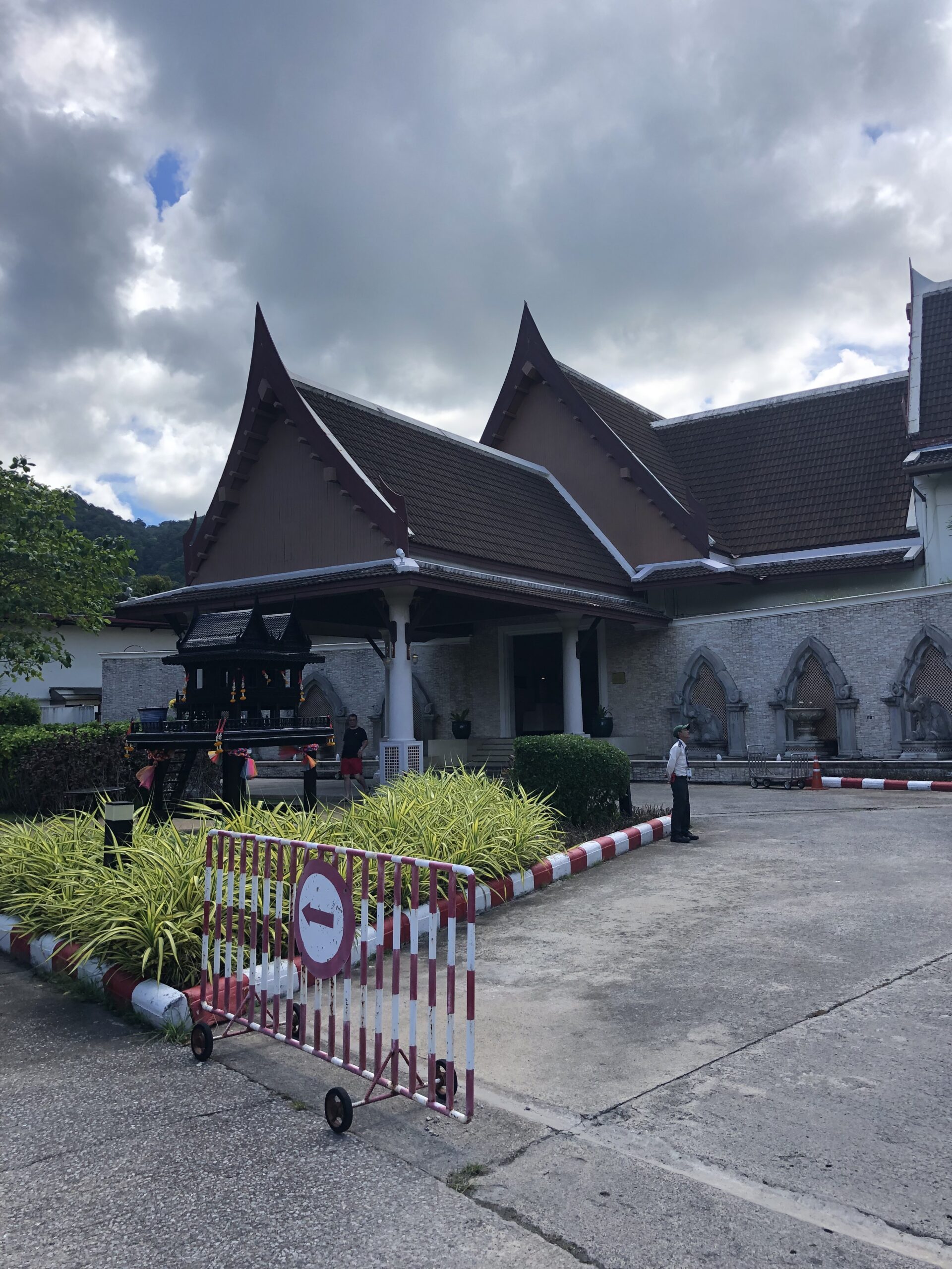 โรงแรมดีวาน่า ป่าตอง รีสอร์ท แอนด์สปา